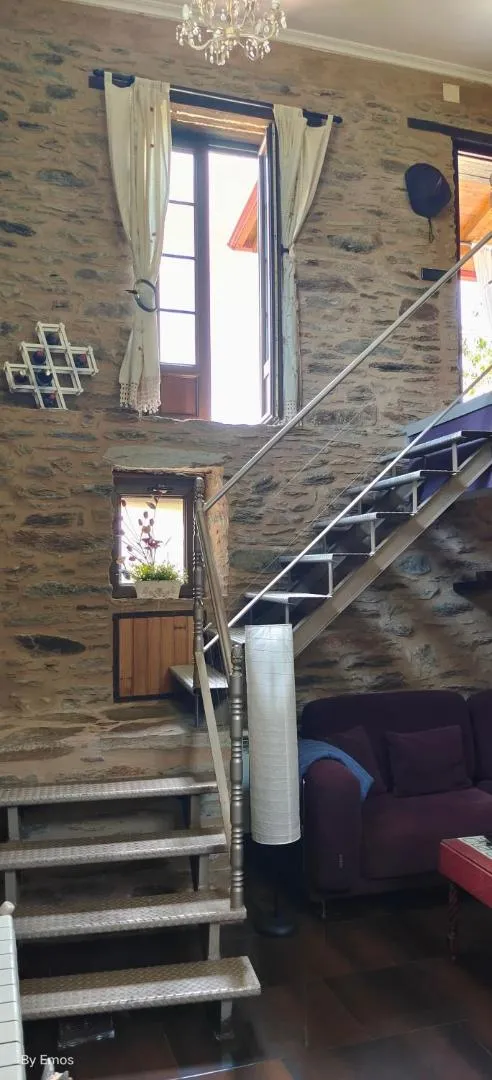 VENTA DE CASA CON TERRENO - Imagen 5
