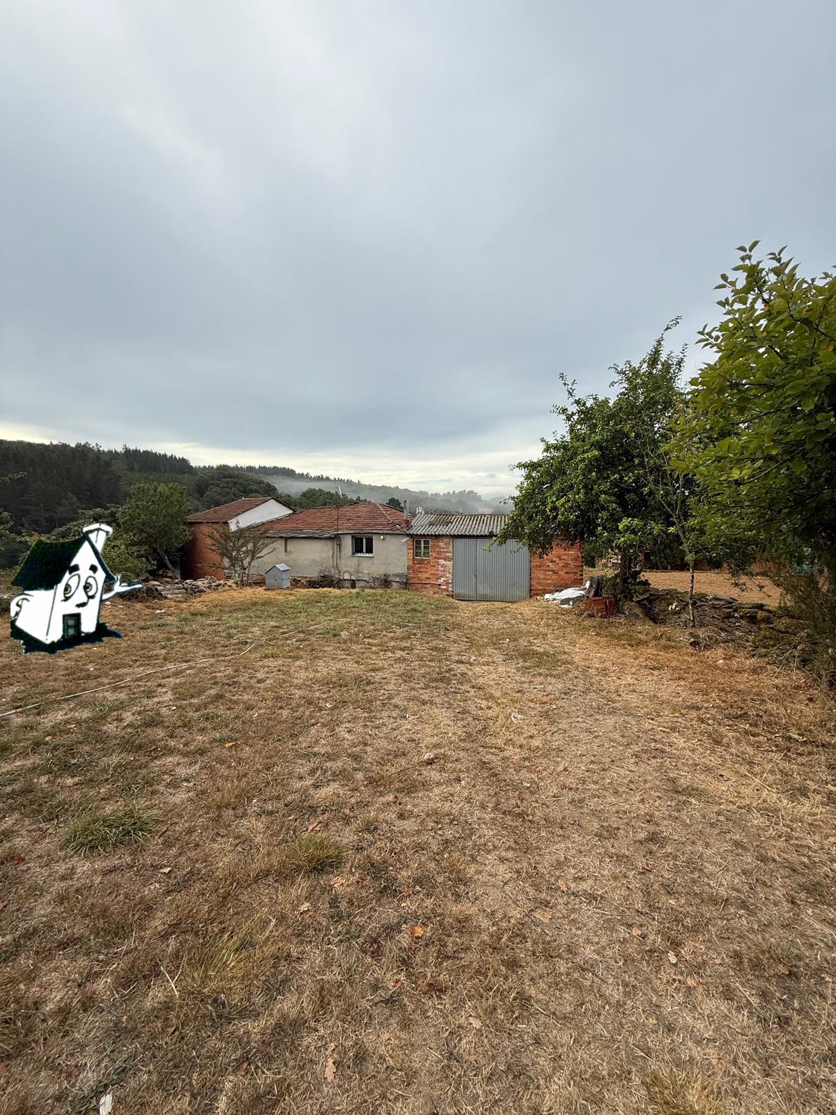 VENTA DE CASA CON TERRENO EN SAVIÑAO